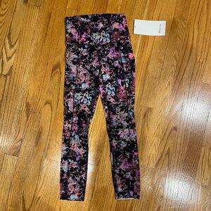 Lululemon crop floral leggings. NWT